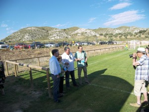 Homenaje a Jose Delgado y Jose A. Castanera exjugadores del C.D. Binefar